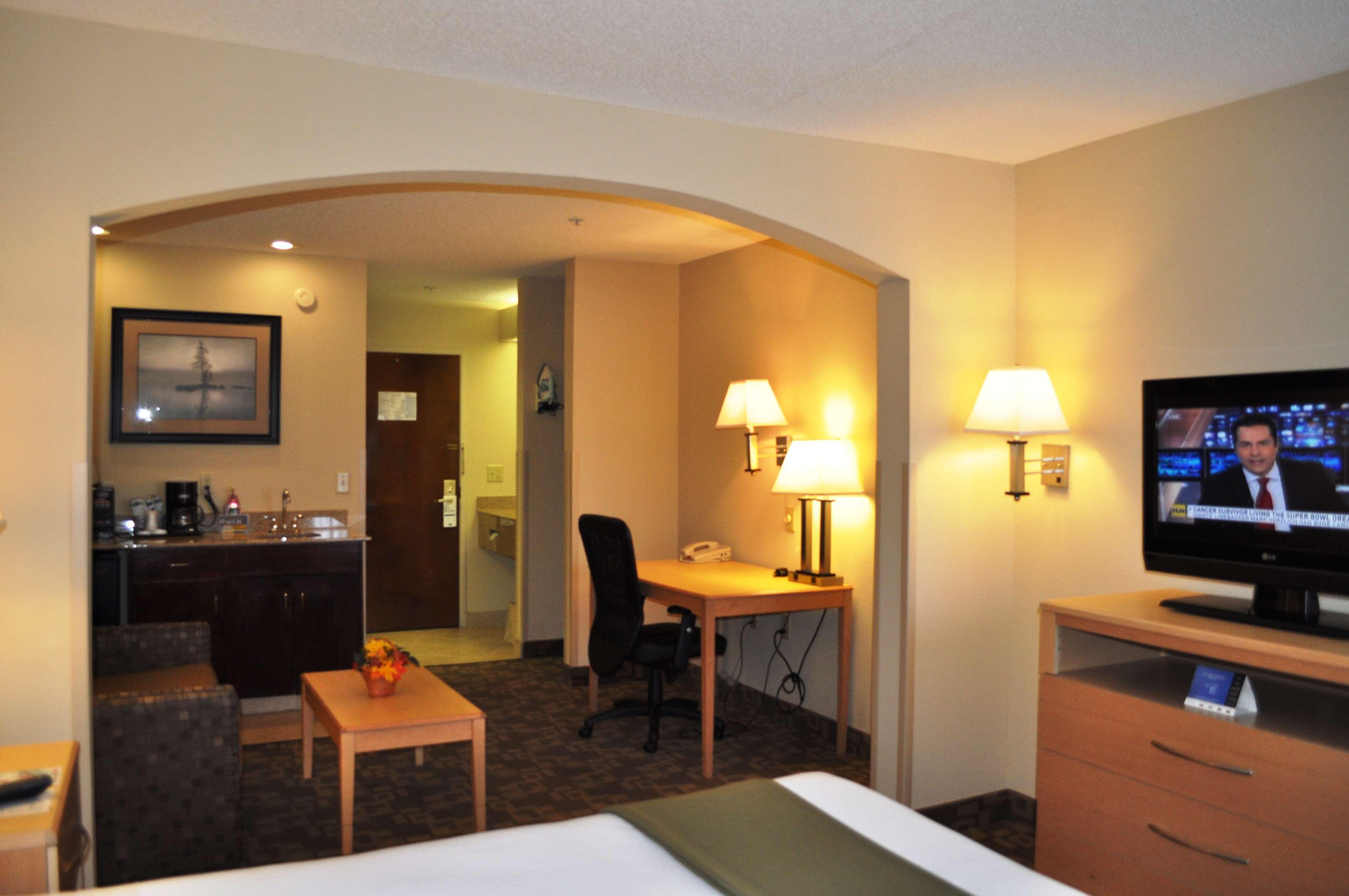 Surestay Plus Hotel By Best Western Roanoke Rapids I-95 Exterior photo
