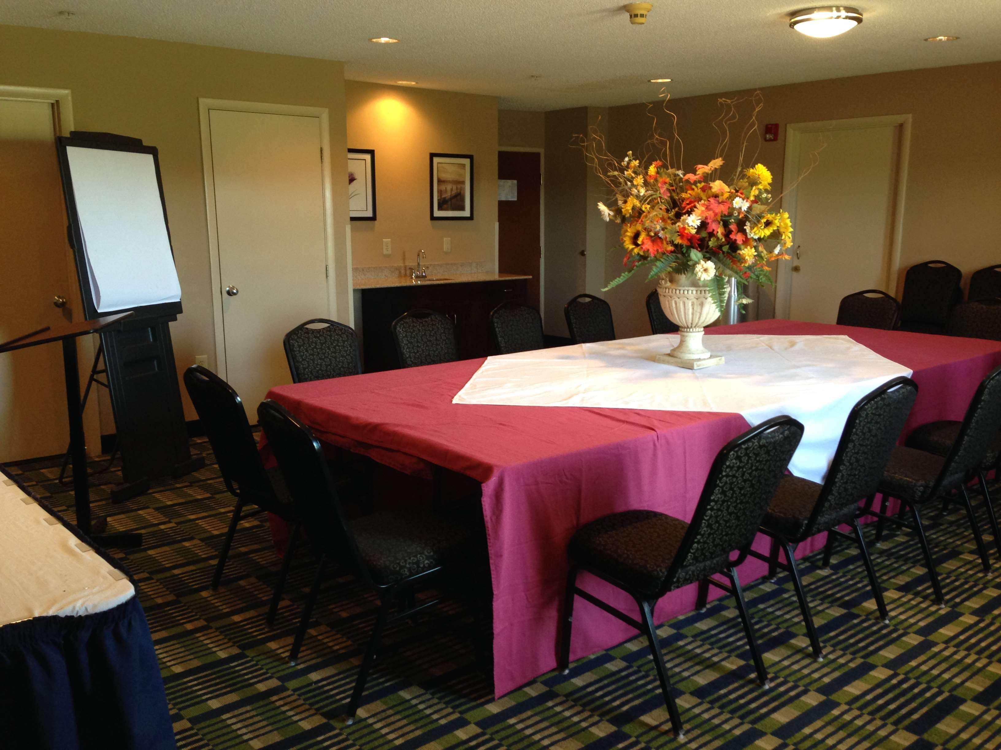Surestay Plus Hotel By Best Western Roanoke Rapids I-95 Facilities photo